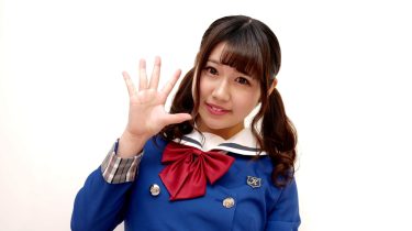 青山希愛 – 元アイドルからAVデビュー、短くも鮮烈な美少女の軌跡